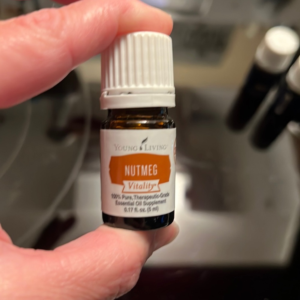 Young Living Nutmeg. 5 ml. Unopened
